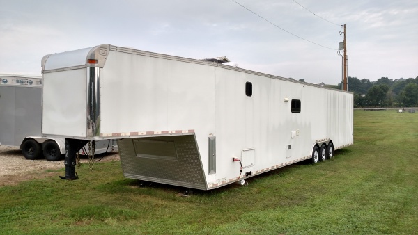 2012 United 48' with LQ  for Sale $49,500 