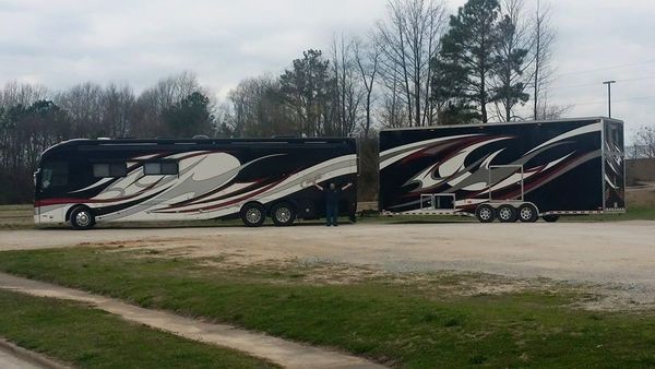 2008 American Eagle Coach with matching 2010 Stacker trailer  for Sale $300,000 